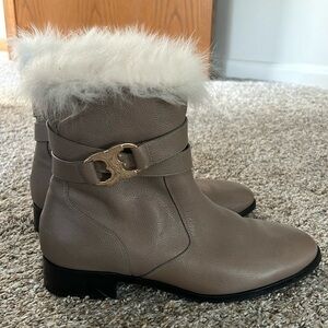 Tory Burch Gemini Link ankle boot in tan river rock shearling lined